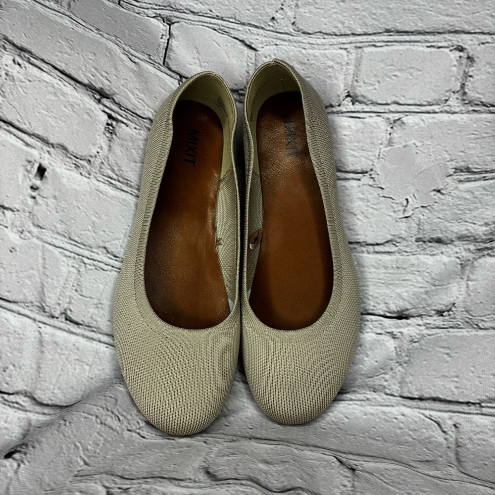 MixIt Women’s Fabric Knit Neutral Beige Round Toe Ballet Flat Slip On Shoes Sz 8